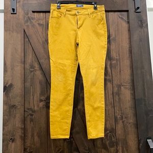 Mustard Old Navy Rockstar Jeggings.